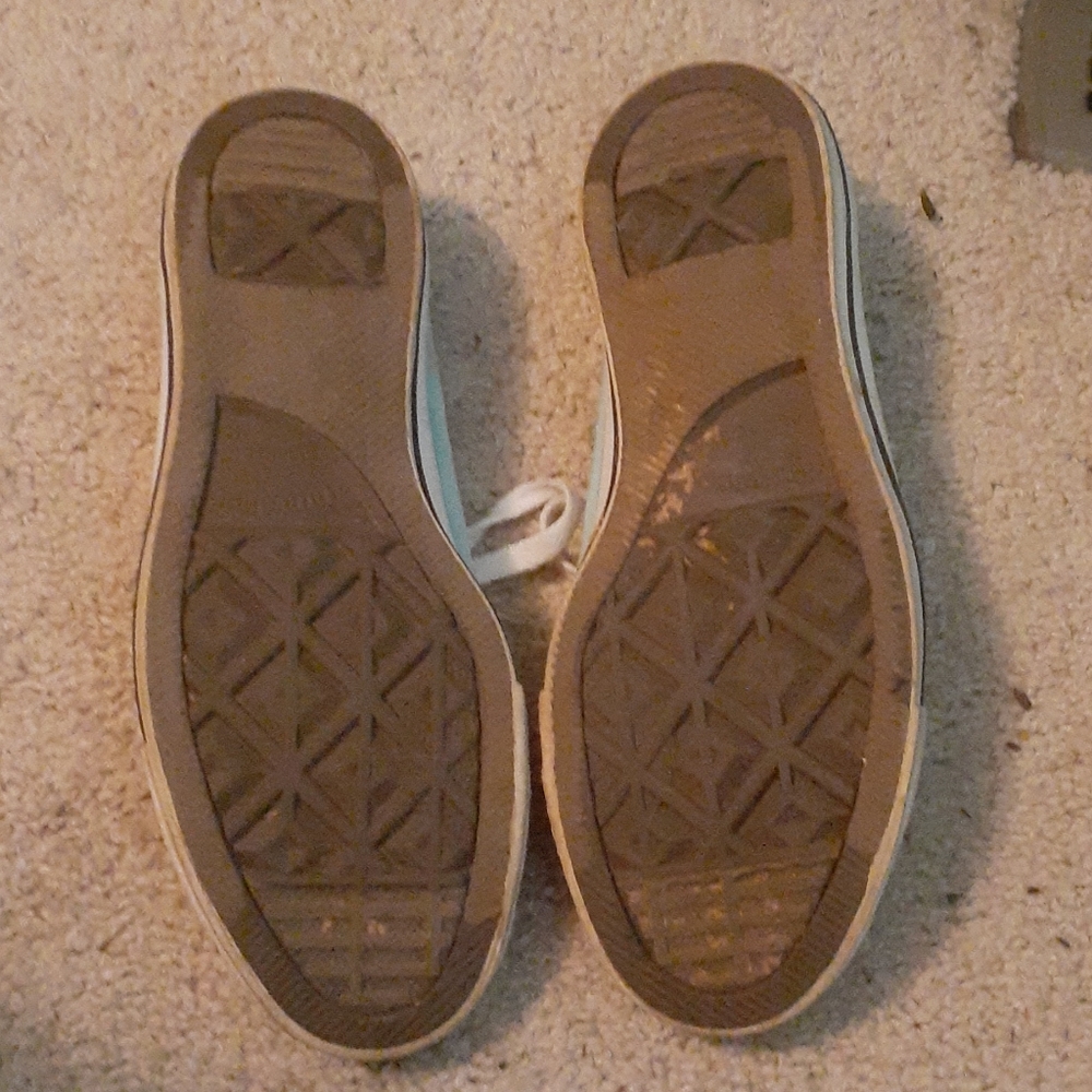 Converse - Picture 2 of 3